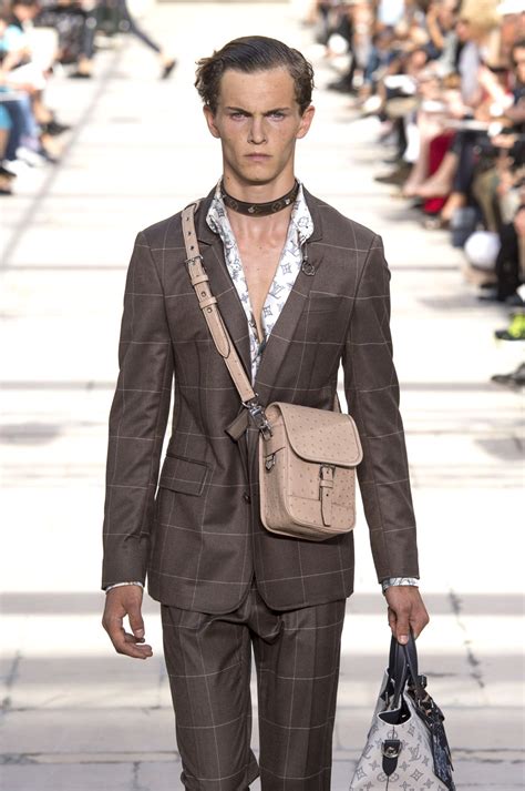 louis vuitton ss17 men's|Louis Vuitton Spring 2017 Menswear Collection .